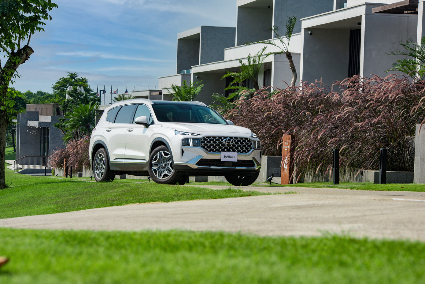 Doanh số ô tô tại Việt Nam giảm mạnh trong tháng 8.