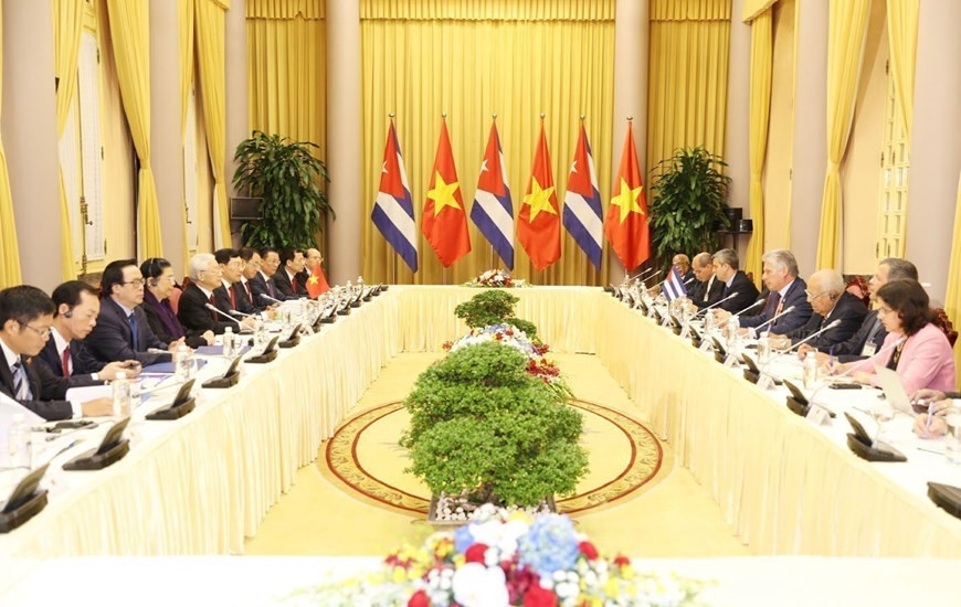 Tổng Bí thư, Chủ tịch nước Nguyễn Phú Trọng hội đàm với ông Miguel Mario Díaz-Canel Bermúdez, Chủ tịch Hội đồng Nhà nước và Hội đồng Bộ trưởng Cuba thăm hữu nghị chính thức Việt Nam từ ngày 8-10/11/2018. (Ảnh: Trí Dũng/TTXVN).