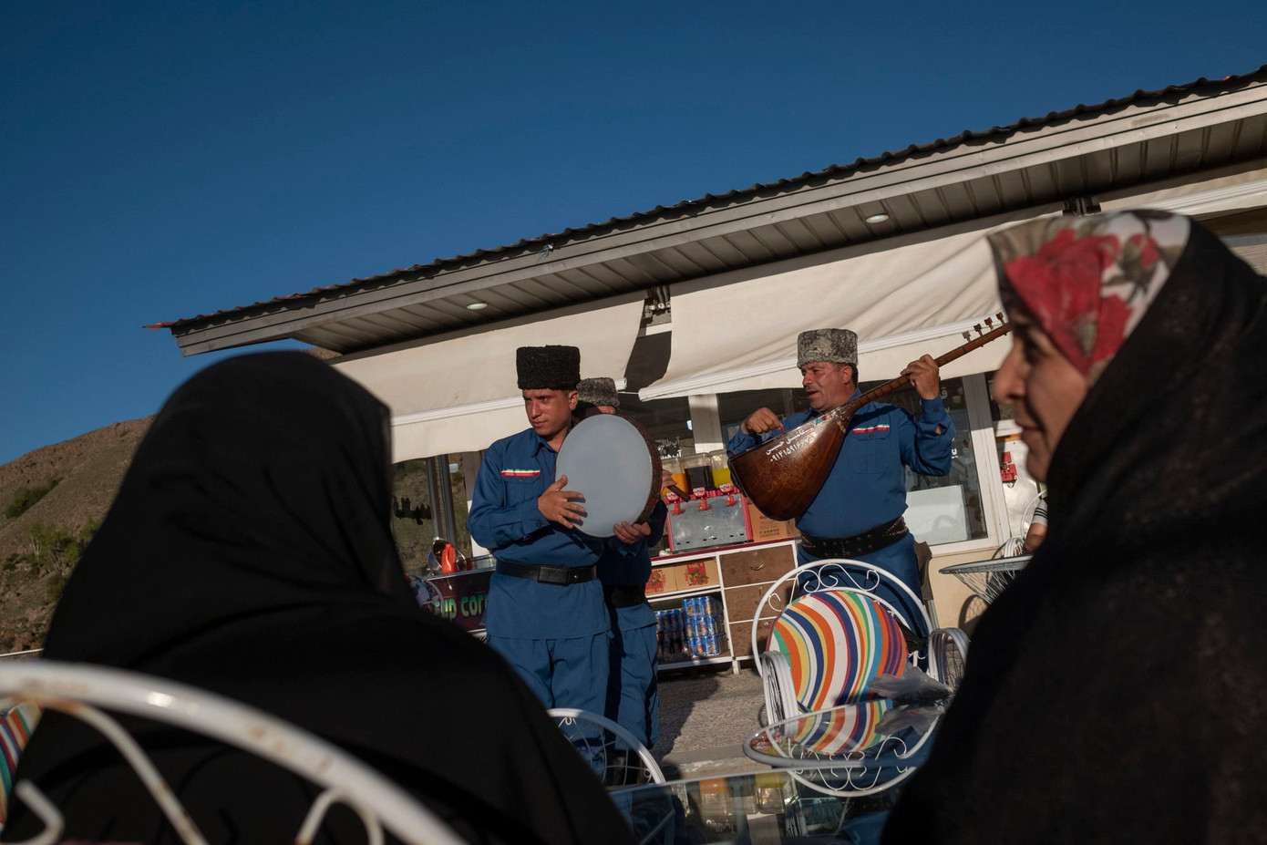 Iran vẫn yêu cầu xét nghiệm COVID-19.