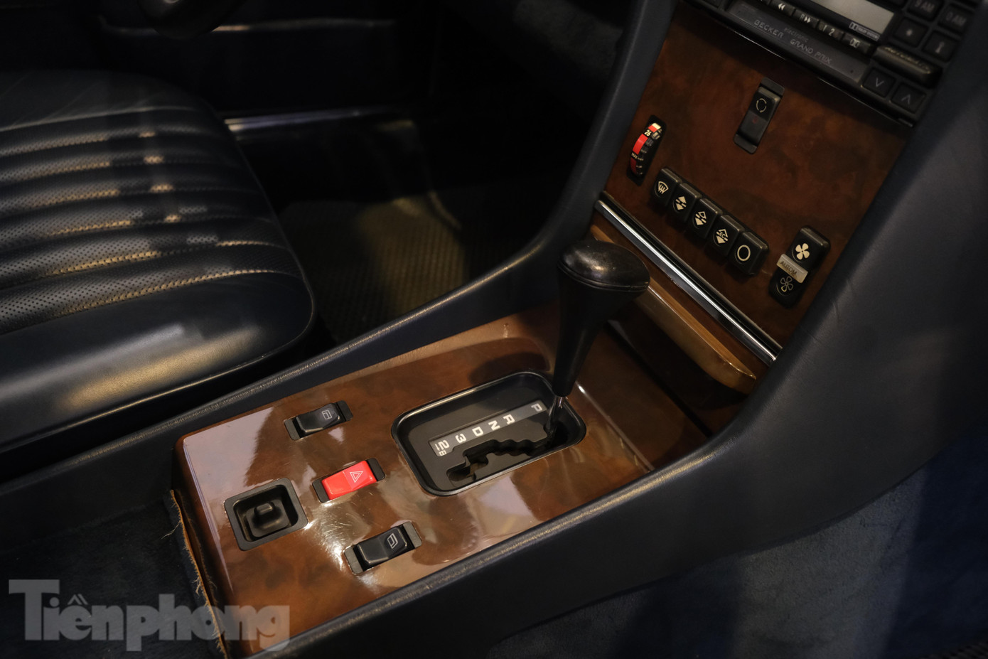 Ở phiên bản đời năm 1967, xe có thiết kế 4 chỗ ngồi, sử dụng động cơ 6 xy-lanh 150 mã lực, đi kèm hộp số 4 cấp. Hệ thống truyền động này giúp xe đạt vận tốc tối đa lên đến 193 km/h.