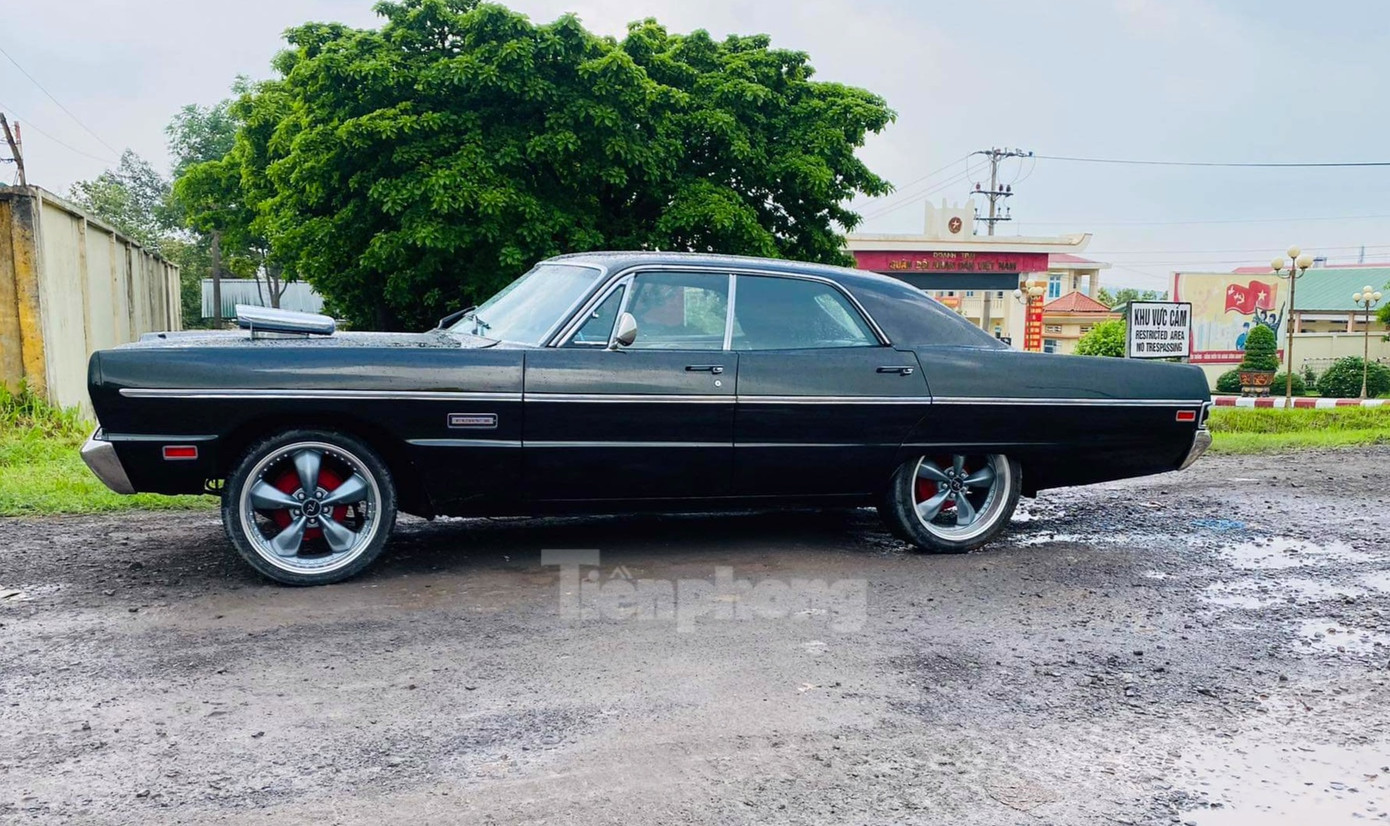 Chiếc xe sở hữu khả năng vận hành êm ái, điều đó được thể hiện rõ khi đi qua các khúc cua.