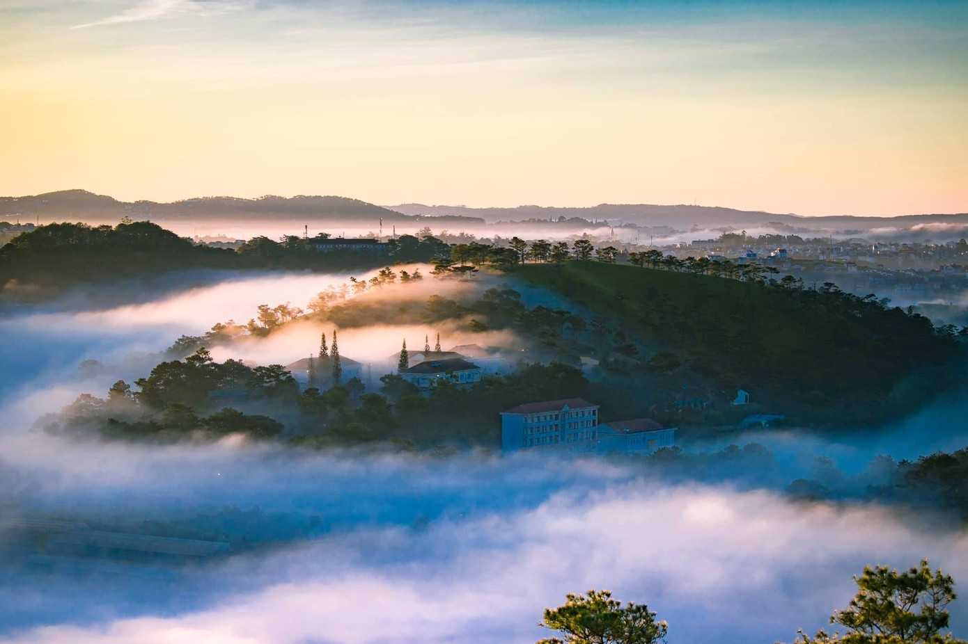 Du lịch Việt Nam ảnh 1 Đà Lạt luôn đẹp trong mắt của những kẻ mộng mơ. Ảnh: Bùi Ngọc Công.