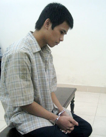 Tạ Văn Hậu trong giờ nghị án. Tạ Văn Hậu trong giờ nghị án