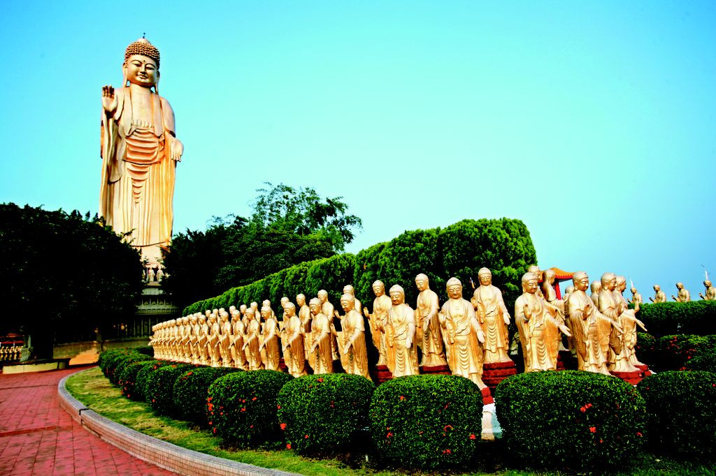 Phật Quang Sơn với hơn 20 bảo tháp, tàng kinh các, tòa điện, lễ đường trang nghiêm 