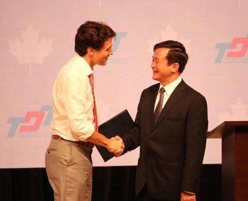 Thủ tướng Canada áo trắng giản dị nói chuyện với sinh viên ĐH Tôn Đức Thắng ảnh 5