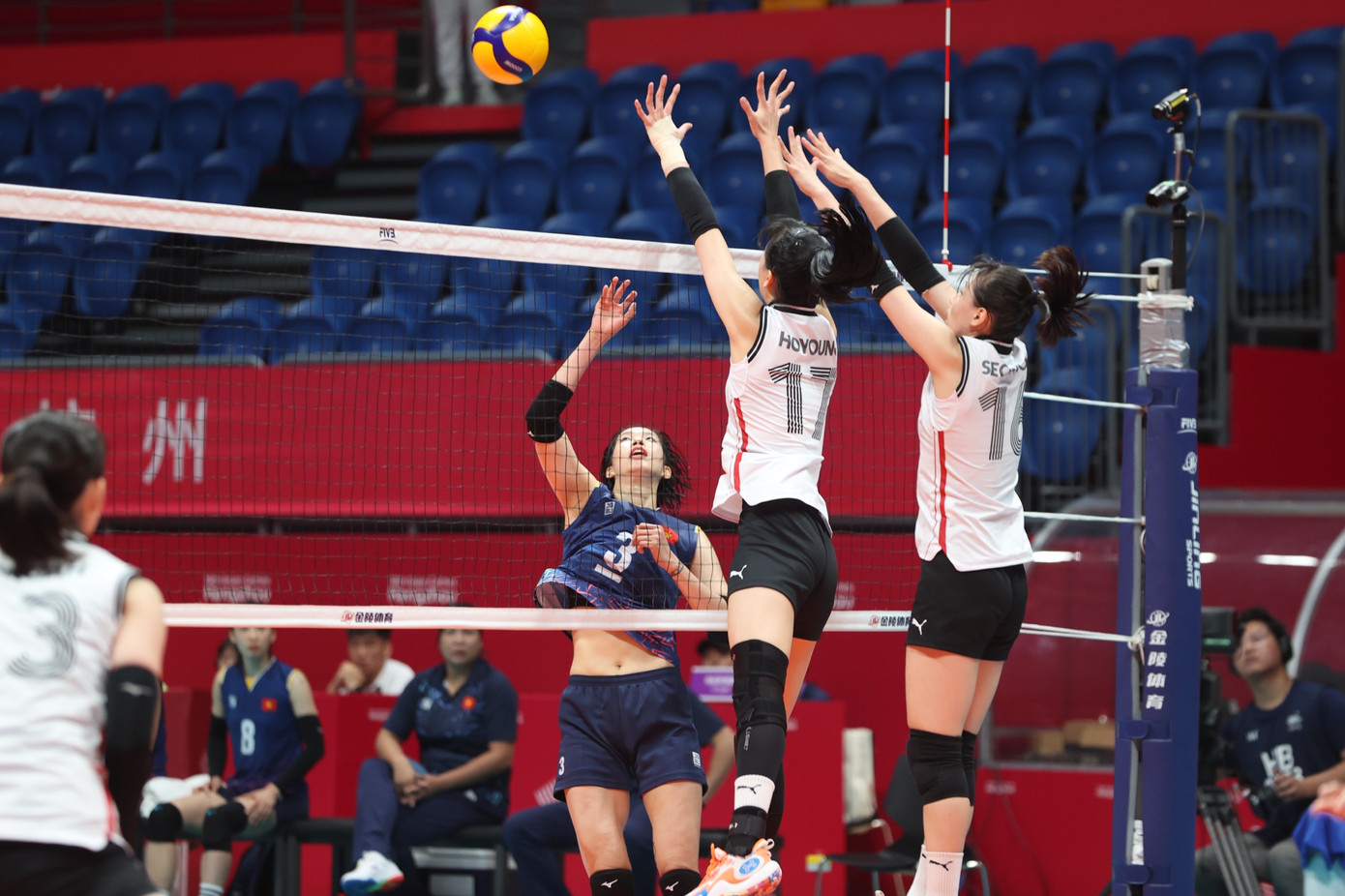 Asiad 19 ngày 1/10: Đội cờ tướng giành huy chương Bạc đồng đội hỗn hợp ảnh 3 Asiad 19 ngày 1/10: Đội cờ tướng giành huy chương Bạc đồng đội hỗn hợp ảnh 3