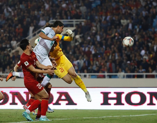 Iraq cần tới bàn thắng phút bù giờ cuối cùng của Ali để đánh bại đội tuyển Việt Nam (ảnh Như Ý)