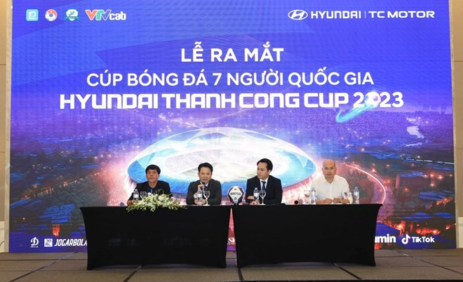 Họp báo công bố thông tin cúp bóng đá 7 người quốc gia 2023 tại Hà Nội ngày 1/11. (ảnh Thu Chi)