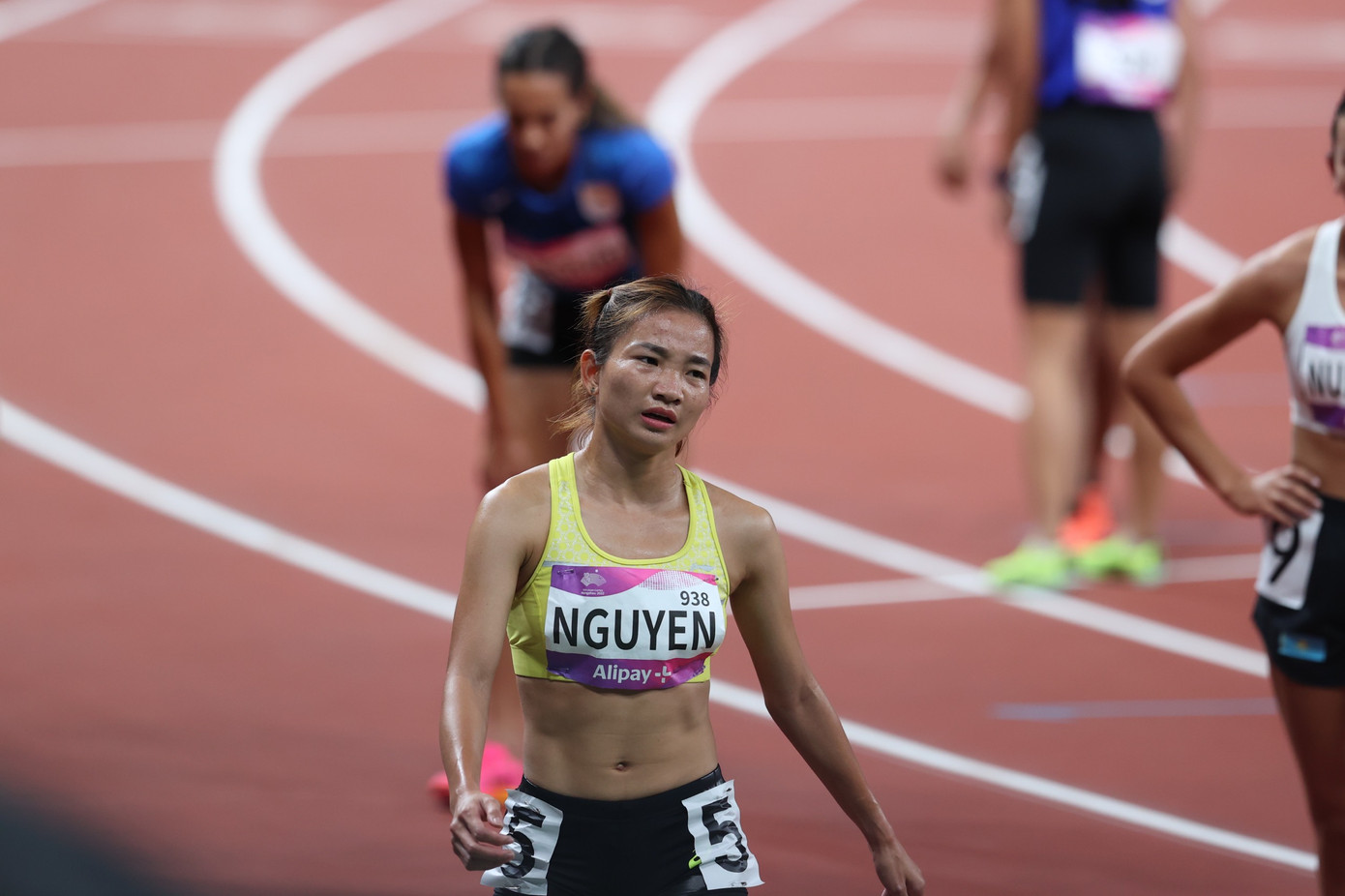 Kết thúc phần thi của mình, Nguyễn Thị Oanh chỉ về thứ 7 với thành tích 4 phút 24 giây 19. Phía trước, hy vọng của Nguyễn Thị Oanh sẽ đặt vào cự ly 3.000m vượt chướng ngại vật. Kết thúc phần thi của mình, Nguyễn Thị Oanh chỉ về thứ 7 với thành tích 4 phút 24 giây 19. Phía trước, hy vọng của Nguyễn Thị Oanh sẽ đặt vào cự ly 3.000m vượt chướng ngại vật.