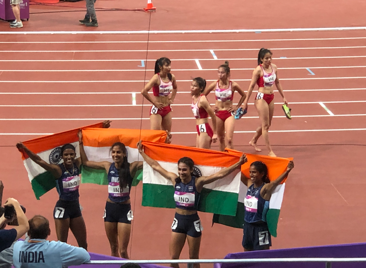 Asiad ngày 4/10: Giành HCV cầu mây, Đoàn TTVN cải thiện thứ hạng ảnh 43