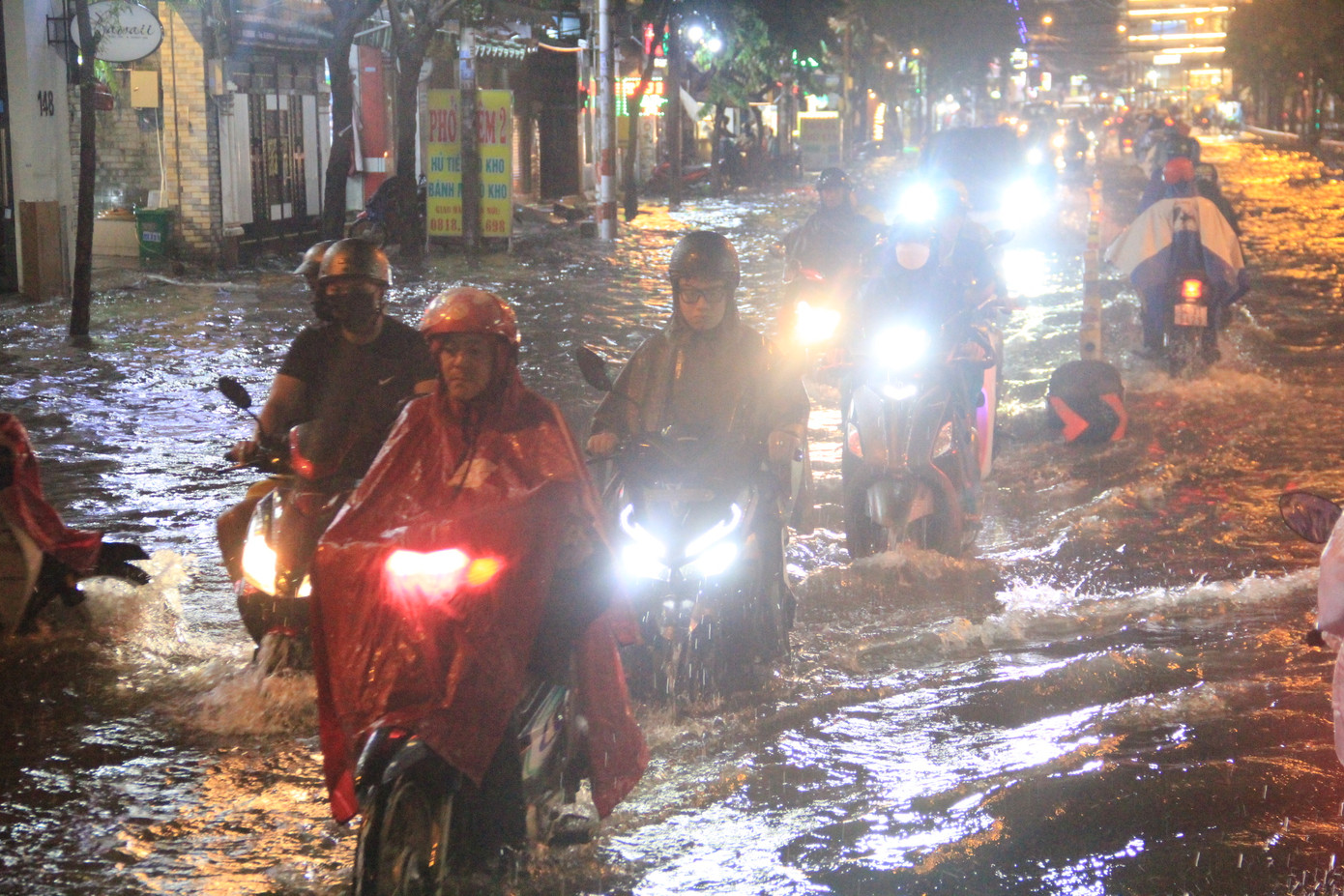 TPHCM và Nam bộ tiếp tục có mưa rào và dông rải rác, cục bộ có mưa vừa, mưa to vào chiều và tối. (Ảnh minh họa)