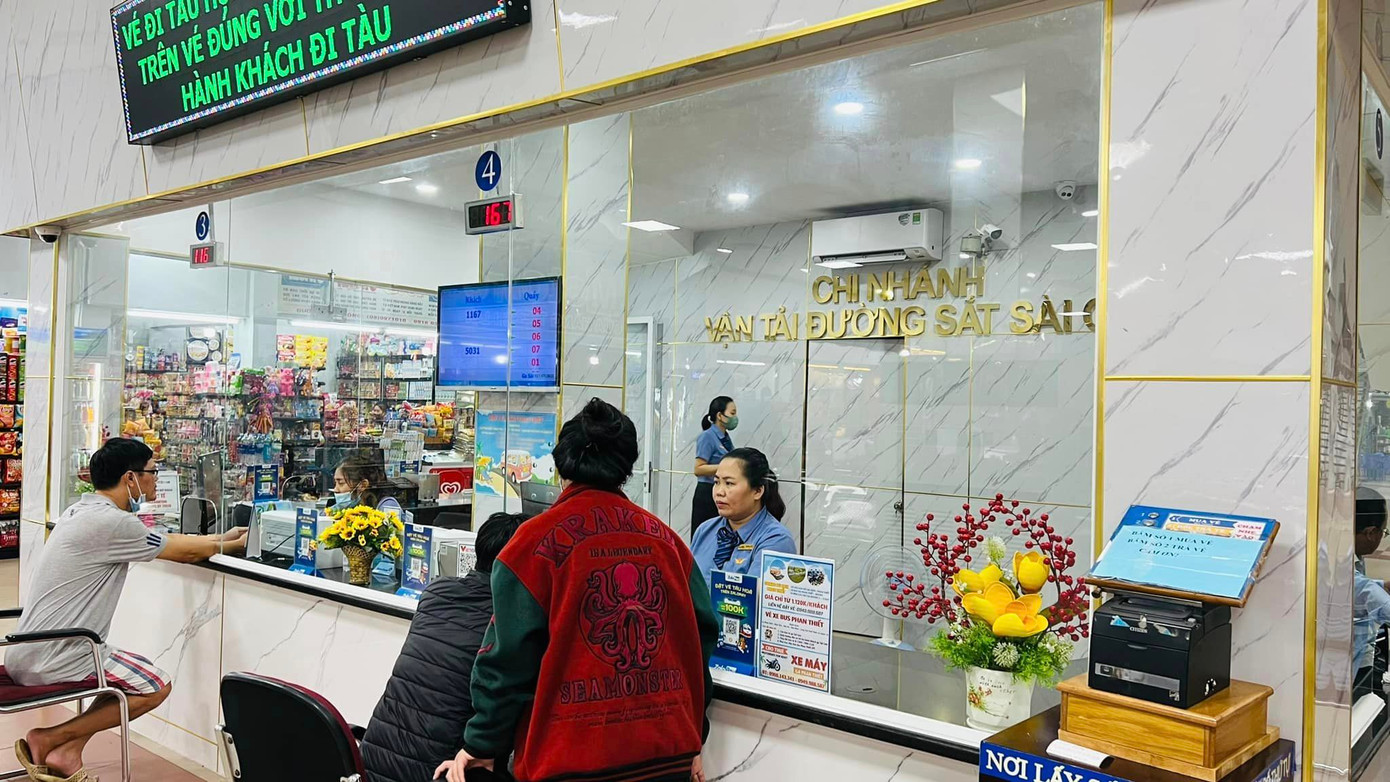 Từ nay đến 16 giờ ngày 10/10, Chi nhánh Vận tải Đường sắt Sài Gòn sẽ nhận đăng ký mua vé tập thể tàu tết Giáp Thìn 2024. (Ảnh minh họa) Từ nay đến 16 giờ ngày 10/10, Chi nhánh Vận tải Đường sắt Sài Gòn sẽ nhận đăng ký mua vé tập thể tàu tết Giáp Thìn 2024. (Ảnh minh họa)