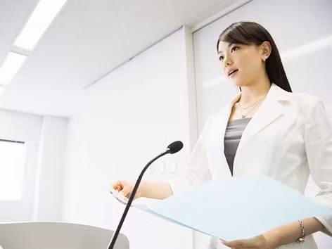 Các tân cử nhân vẫn có thể tìm kiếm công việc với mức thu nhập cao nếu chọn đúng ngành nghề. Ảnh minh họa