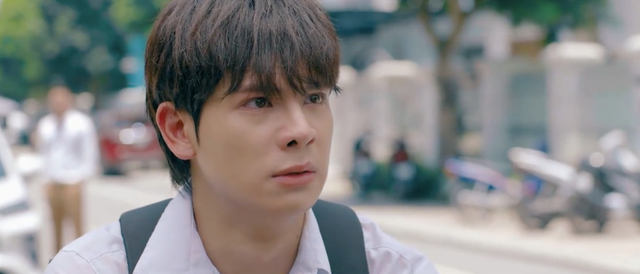 Khang (Thái Vũ) luôn có thái độ cáu kỉnh, thù hằn khi đối mặt bố. Ảnh: CMH. Khang (Thái Vũ) luôn có thái độ cáu kỉnh, thù hằn khi đối mặt bố. Ảnh: CMH.