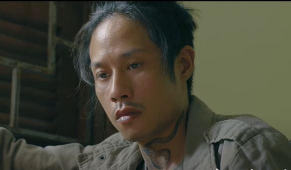 Nguyệt (Thu Quỳnh) khuyên Đinh nên khai ra sự thật năm đó. Ảnh: CMH. Nguyệt (Thu Quỳnh) khuyên Đinh nên khai ra sự thật năm đó. Ảnh: CMH.