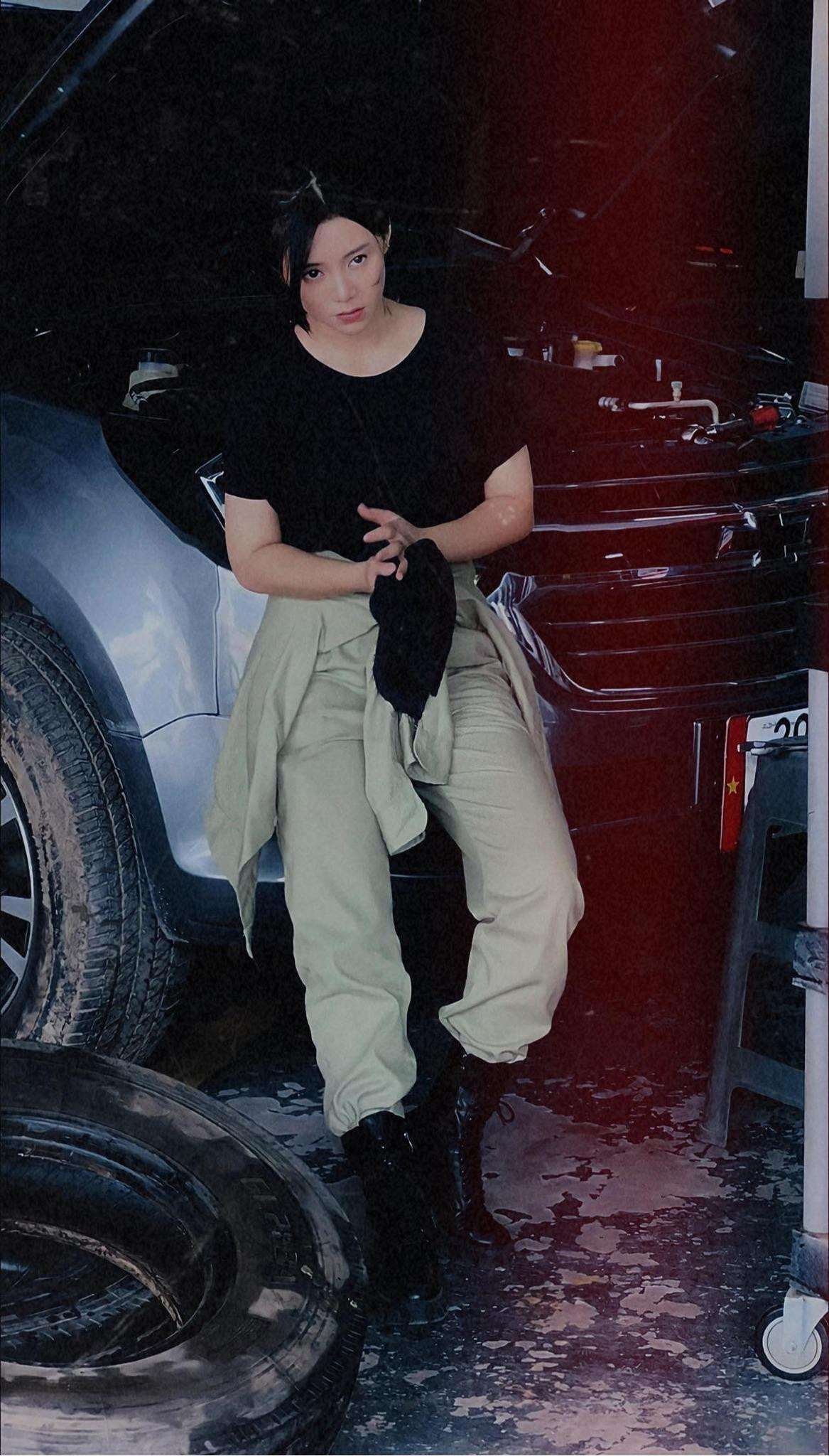 Tạo hình mạnh mẽ, bụi bặm của Quỳnh Kool trong Gara hạnh phúc