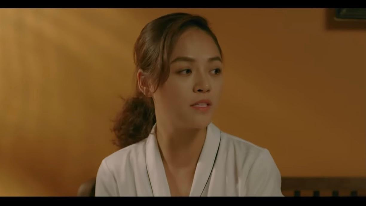 Nguyệt (Thu Quỳnh) không đồng tình với chồng về quan niệm lòng tốt và bao dung. Ảnh: CMH. Nguyệt (Thu Quỳnh) không đồng tình với chồng về quan niệm lòng tốt và bao dung. Ảnh: CMH.