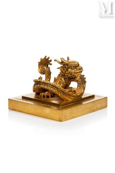 Hình ảnh ấn vàng Hoàng đế chi bảo do hãng đấu giá đăng tải. Ảnh: MILLON.