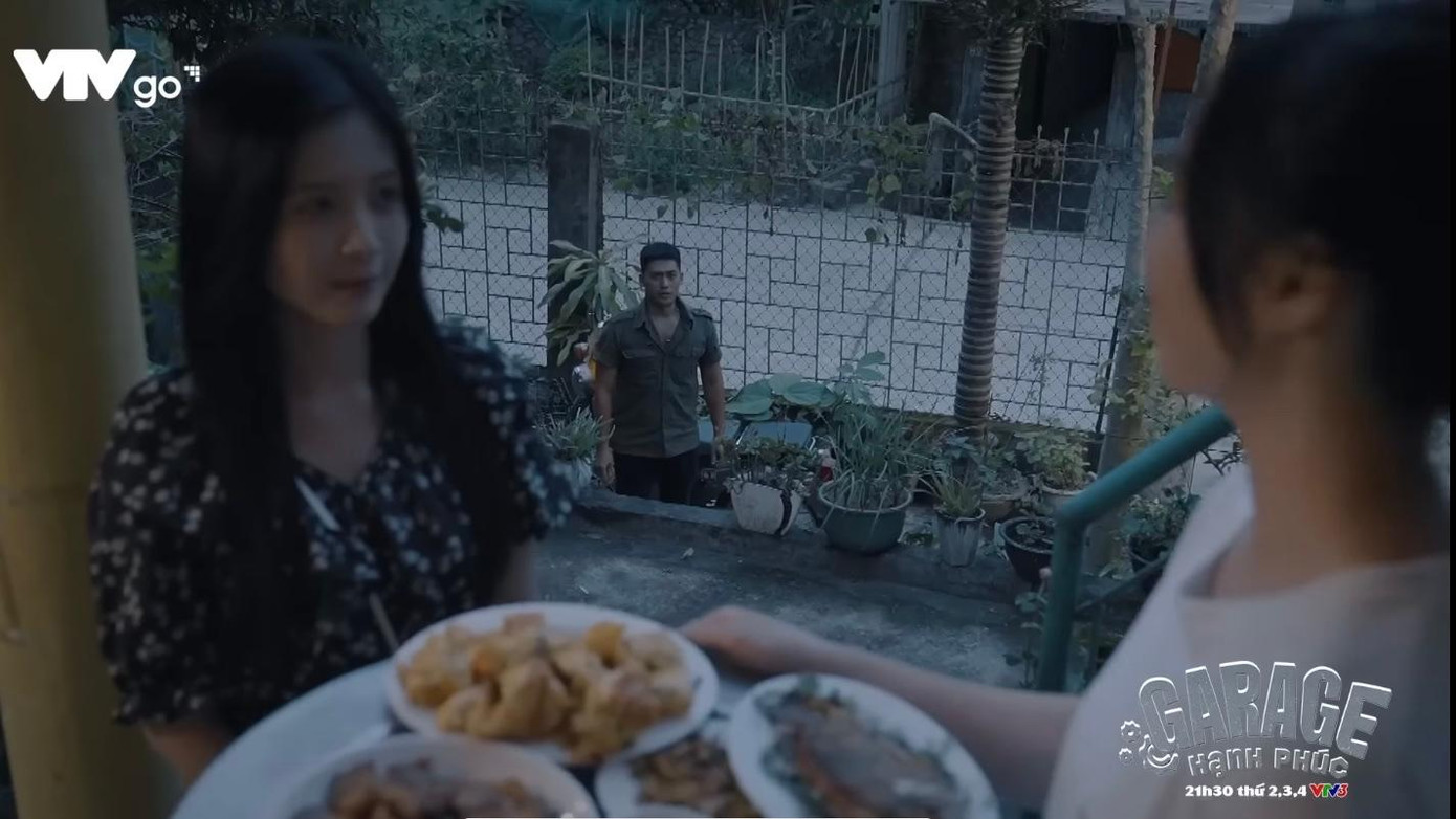 Sơn Ca (Quỳnh Kool) mời hai anh em Khải ở lại ăn tối cùng gia đình cô