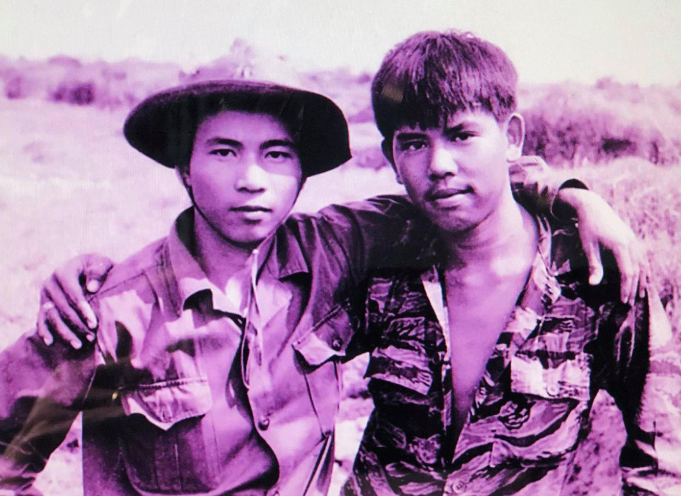 Bức ảnh trong bộ ảnh Hai người lính của tác giả Chu Chí Thành. Ảnh: Chu Chí Thành.