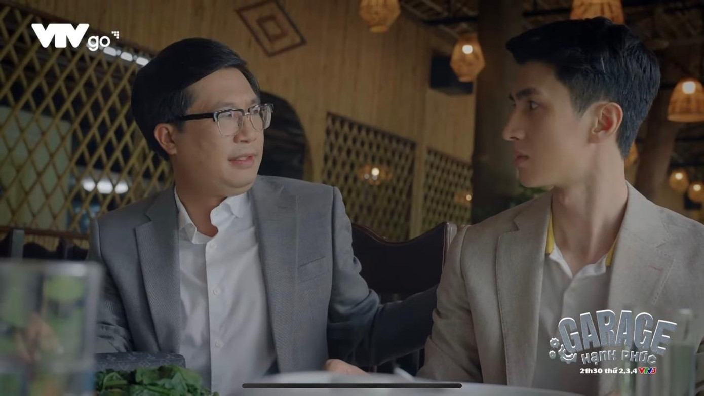 Đồng nghiệp bất chợt quan tâm, lo lắng khi Quân dạo này “có vẻ lao lực” Đồng nghiệp bất chợt quan tâm, lo lắng khi Quân dạo này “có vẻ lao lực”