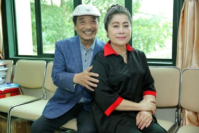 NSND Trần Hiếu và vợ - bà Thúy Ngà NSND Trần Hiếu và vợ - bà Thúy Ngà