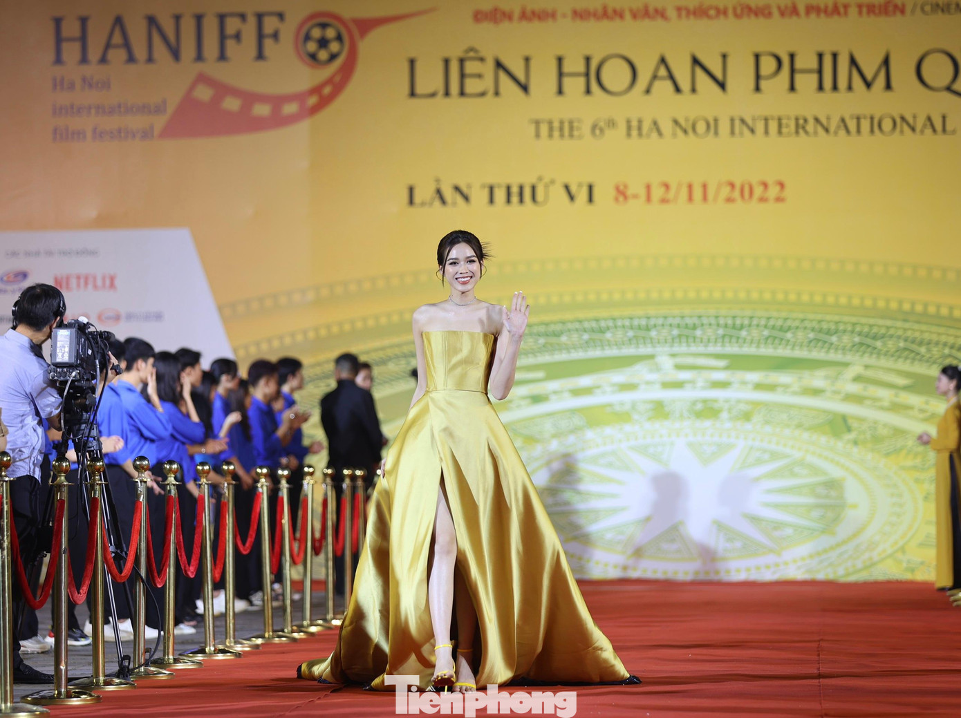 Hoa hậu Việt Nam 2020 Đỗ Thị Hà có mặt sớm tại Lễ khai mạc HANIFF 2022. Ảnh: Như Ý.