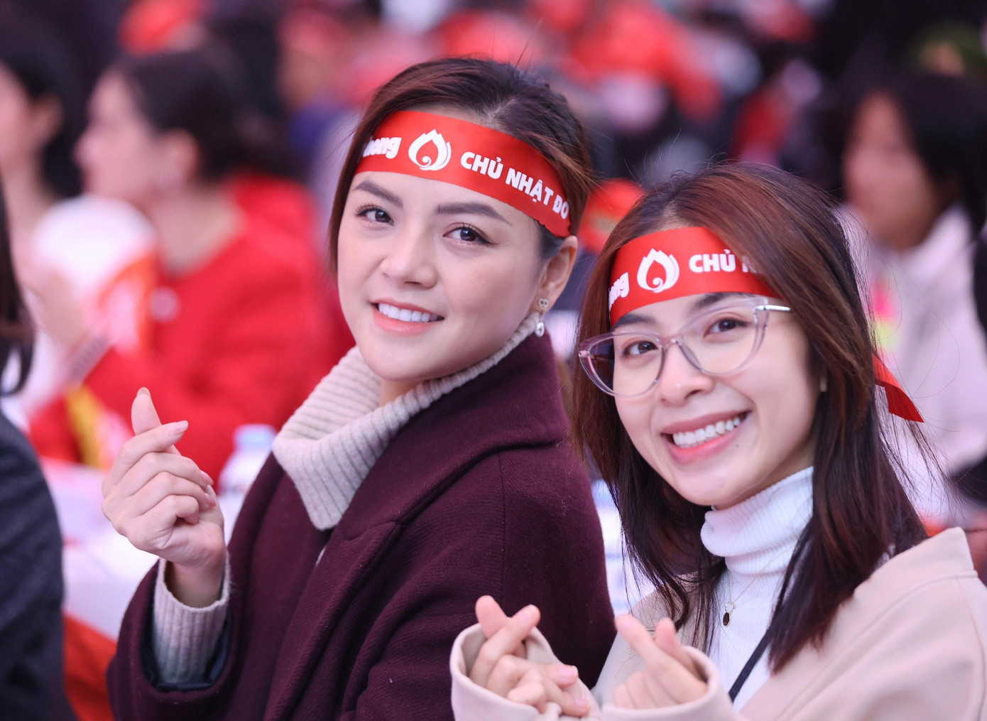 Diễn viên Thu Quỳnh và diễn viên Trần Vân xuất hiện rất sớm tại buổi khai mạc chương trình hiến máu Chủ nhật Đỏ lần thứ XV - năm 2023. Ảnh: Như Ý. Diễn viên Thu Quỳnh và diễn viên Trần Vân xuất hiện rất sớm tại buổi khai mạc chương trình hiến máu Chủ nhật Đỏ lần thứ XV - năm 2023. Ảnh: Như Ý.