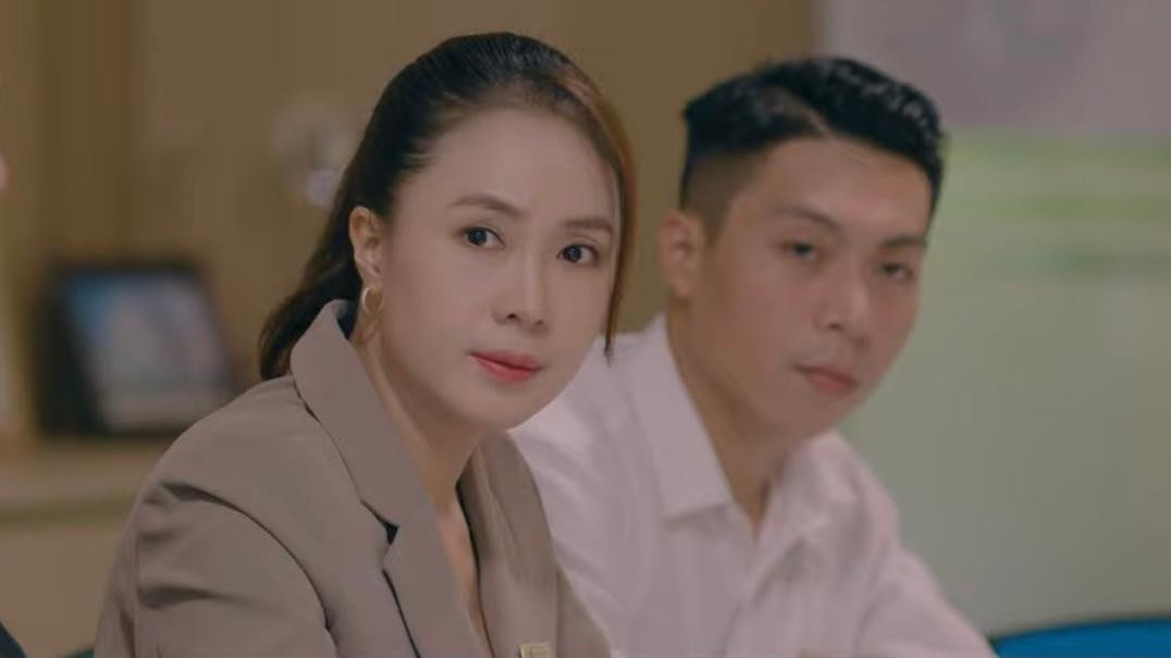 Phương (Hồng Diễm) tiếp tục tranh tụng ở vòng phúc thẩm vụ kiện giành quyền nuôi con. Ảnh: CMH. Phương (Hồng Diễm) tiếp tục tranh tụng ở vòng phúc thẩm vụ kiện giành quyền nuôi con. Ảnh: CMH.