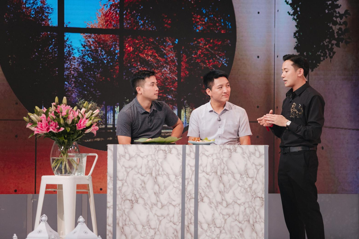 Cả hai cũng đều có lúc chạnh lòng khi không có nhiều thời gian dành cho vợ, con, gia đình