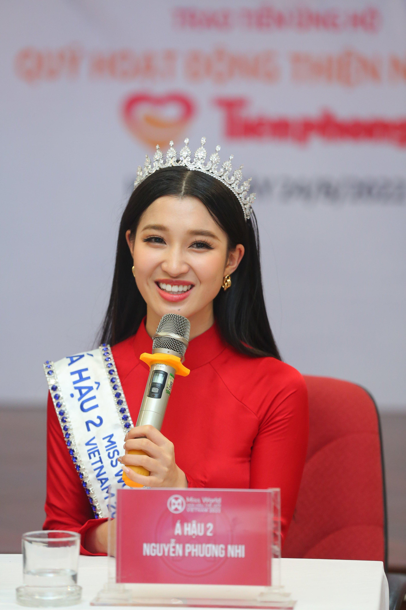 Á hậu Phương Nhi cũng dành thời gian phát triển dự án vì cộng đồng Tin vào chính mình-Trust yourself mà cô đã ấp ủ từ lâu. Ảnh: TRỌNG TÀI