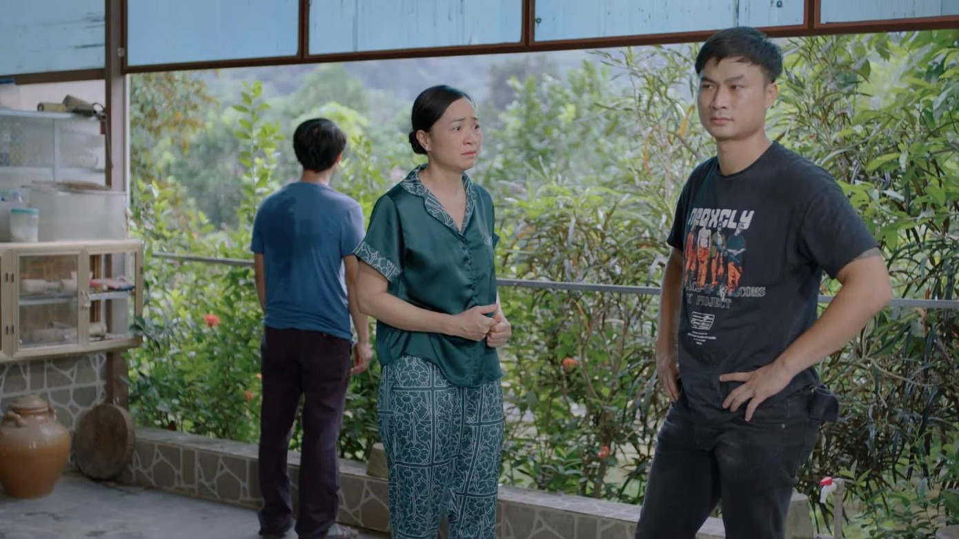 Mẹ kế của Trung kể lại câu chuyện tình yêu giữa bà và bố Trung. Ảnh: CMH. Mẹ kế của Trung kể lại câu chuyện tình yêu giữa bà và bố Trung. Ảnh: CMH.