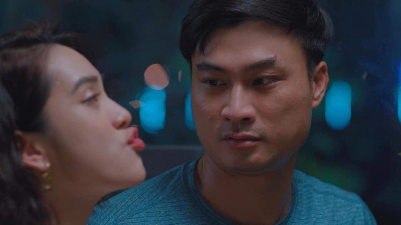 Trung “trâu” (Duy Hưng) và cô gái “đồng điệu” nên duyên vợ chồng. Ảnh: VFC.