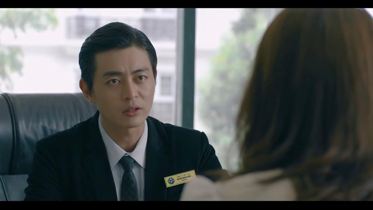 Quân (Quốc Huy) hứa gắng hết sức để giúp Hoàng. Ảnh: CMH.