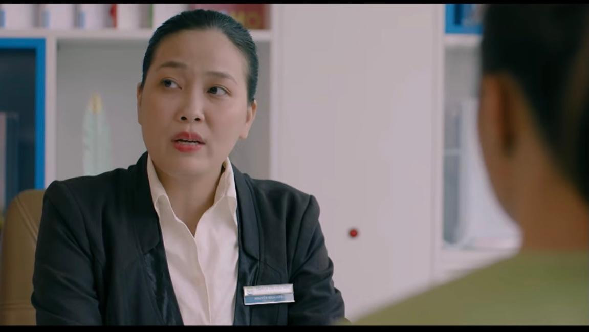 Những thông tin từ bác sĩ về bệnh trầm cảm có vẻ bất lợi cho Lan (Kim Oanh). Ảnh: CMH. Những thông tin từ bác sĩ về bệnh trầm cảm có vẻ bất lợi cho Lan (Kim Oanh). Ảnh: CMH.