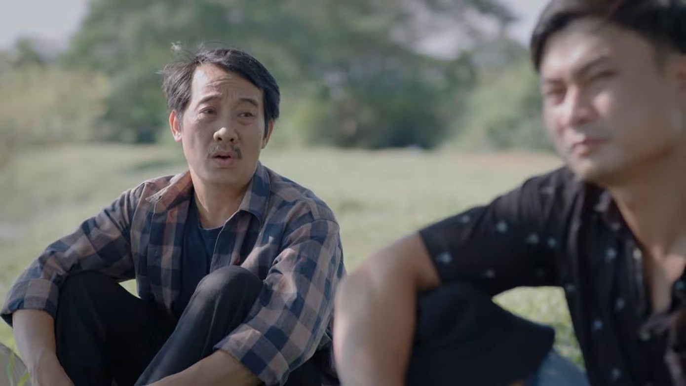 Cuộc nói chuyện sau nhiều ngày Trung (Duy Hưng) né tránh bố. Ảnh: CMH. Cuộc nói chuyện sau nhiều ngày Trung (Duy Hưng) né tránh bố. Ảnh: CMH.