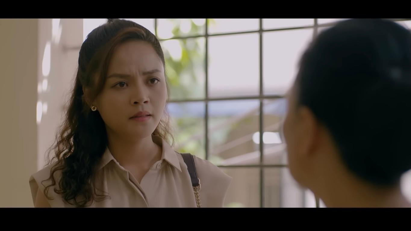 Nguyệt (Thu Quỳnh) lên tiếng bảo vệ Phương (Hồng Diễm) trước những đòi hỏi vô lý của hai bà mẹ. Ảnh: CMH. Nguyệt (Thu Quỳnh) lên tiếng bảo vệ Phương (Hồng Diễm) trước những đòi hỏi vô lý của hai bà mẹ. Ảnh: CMH.