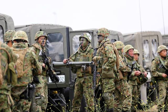 Binh sĩ Nhật tham gia cuộc tập trận. Binh sĩ Nhật tham gia cuộc tập trận