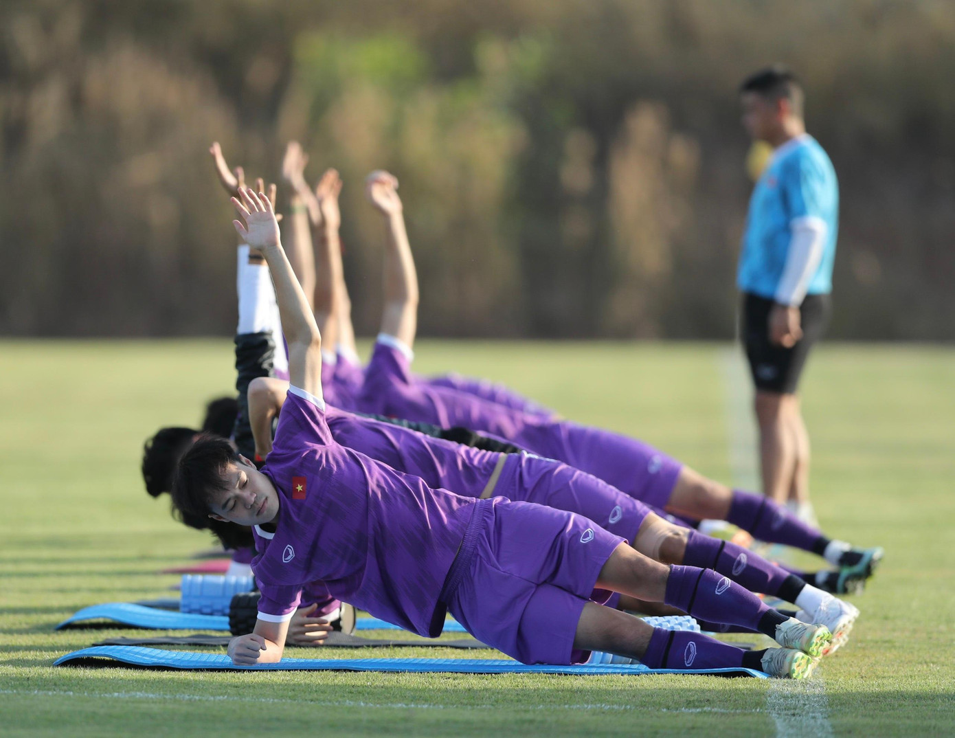 Trận đấu với Lào sẽ diễn ra ngày 21/12 tới. Đội tuyển Việt Nam sau đó lên đường về nước để chuẩn bị cho trận gặp Malaysia tại Mỹ Đình vào ngày 27/12.