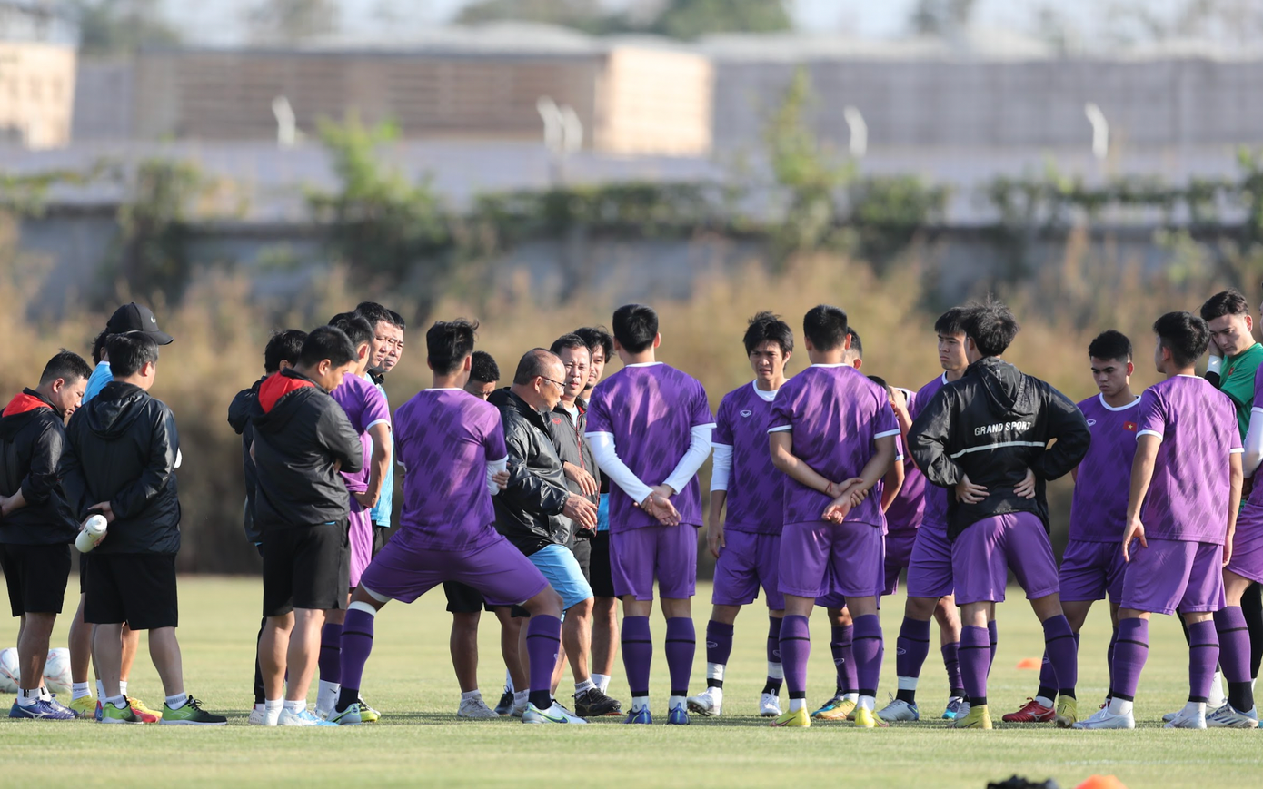 Ai sẽ bị loại trong số những cái tên hiện nay ở đội tuyển Việt Nam? (ảnh Hữu Phạm) Ai sẽ bị loại trong số những cái tên hiện nay ở đội tuyển Việt Nam? (ảnh Hữu Phạm)