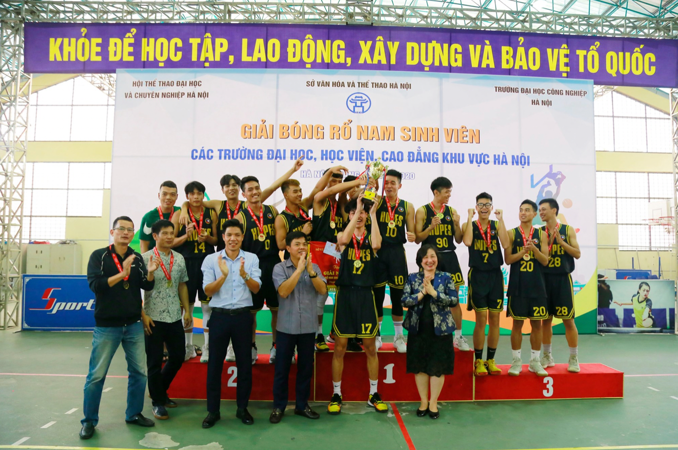 Giải bóng rổ sinh viên được chờ đợi sẽ thúc đẩy phong trào bóng rổ, nuôi dưỡng đam mê và phát hiện thêm các tài năng trẻ cho bóng rổ Việt Nam. Giải bóng rổ sinh viên được chờ đợi sẽ thúc đẩy phong trào bóng rổ, nuôi dưỡng đam mê và phát hiện thêm các tài năng trẻ cho bóng rổ Việt Nam.