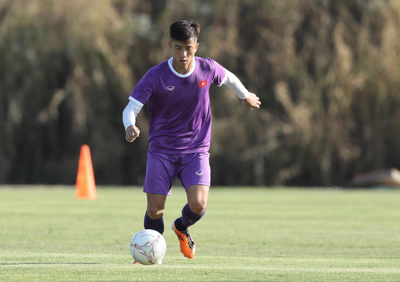 Phan Văn Đức là cầu thủ yêu thích của HLV Park Hang-seo trên hàng tấn công. (ảnh Hữu Phạm) Phan Văn Đức là cầu thủ yêu thích của HLV Park Hang-seo trên hàng tấn công. (ảnh Hữu Phạm)