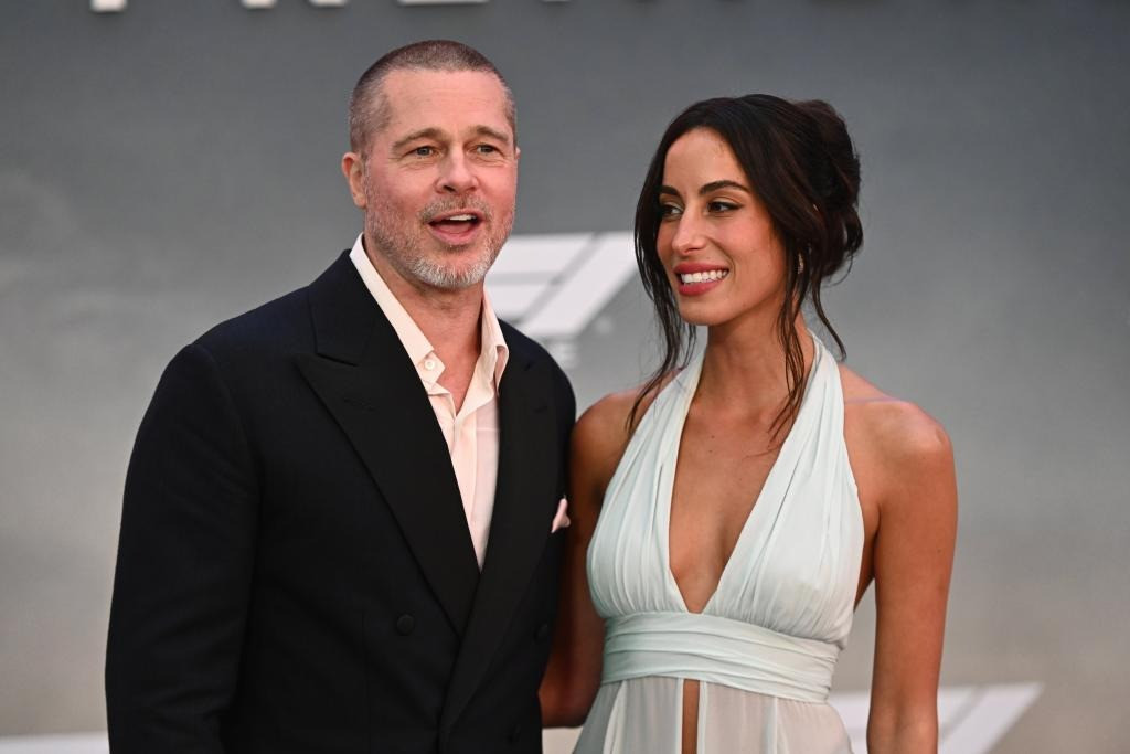 Trong cuộc phỏng vấn trên GQ vào cuối tháng 5, Brad chia sẻ đang trải qua cuộc sống bình lặng. Anh cảm thấy ấm áp và an toàn khi ở bên bạn bè, người yêu và gia đình. Ảnh: Shutterstock.