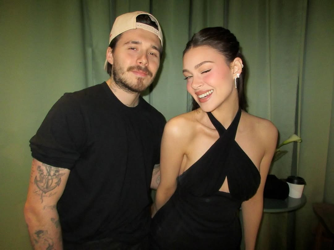 Brooklyn và Nicola bị cáo buộc lấy Kim làm cái cớ biện minh cho việc xa cách gia đình Beckham. Ảnh: IG. Brooklyn và Nicola bị cáo buộc lấy Kim làm cái cớ biện minh cho việc xa cách gia đình Beckham. Ảnh: IG.