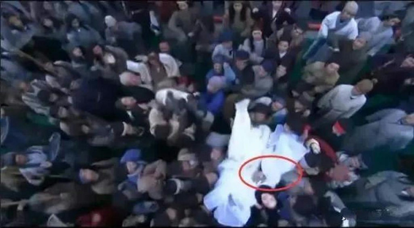 Lưu Diệc Phi bị sàm sỡ khi đóng chung với diễn viên quần chúng.