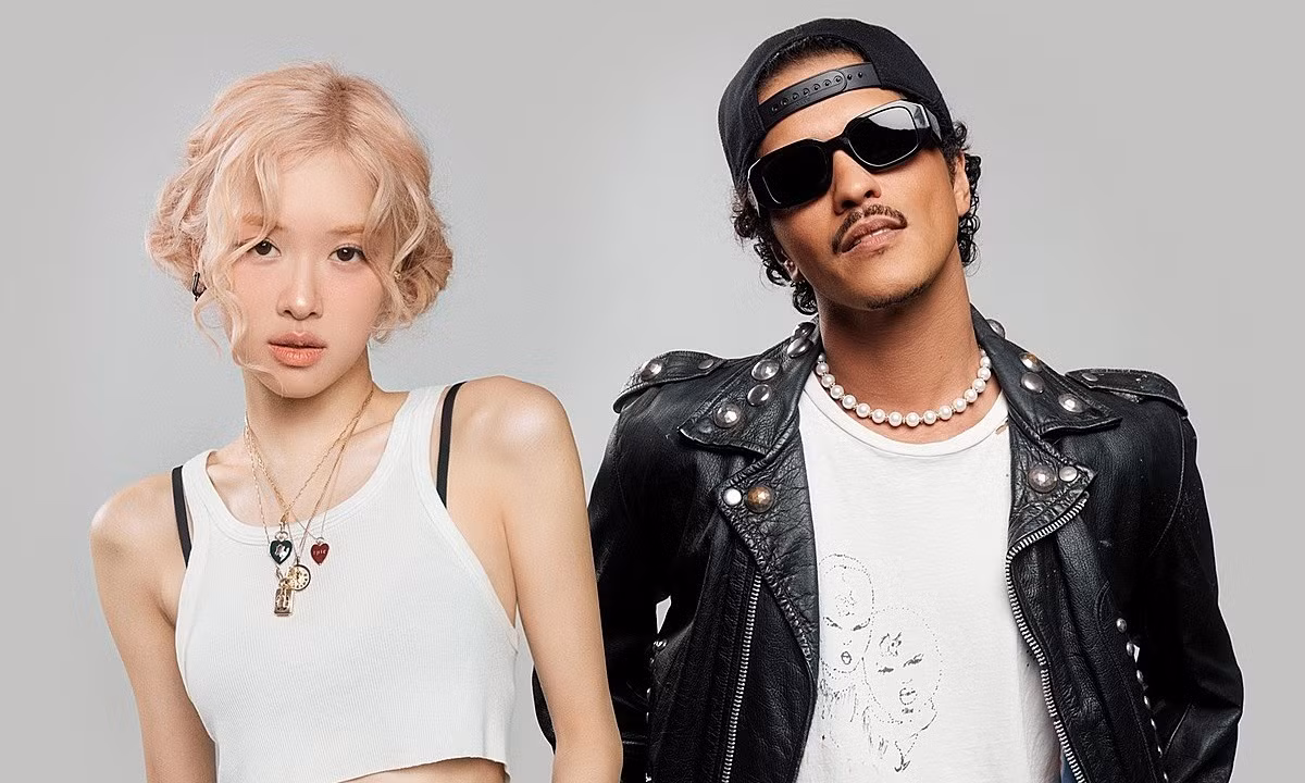 APT. trụ hạng trên Billboard Hot 100 trong suốt 8 tháng qua.