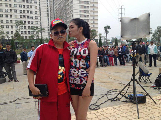 Đại gia thành thị với những người đẹp theo đuổi