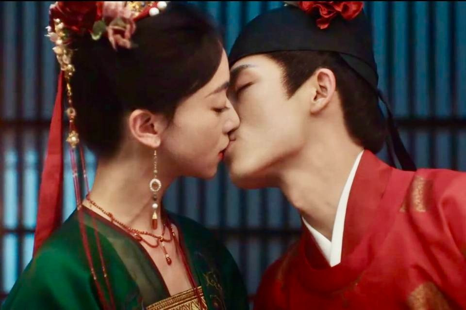 Mặc Vũ Nhân Gian lên sóng vào đầu tháng 6 và trở thành hiện tượng phim cổ trang ở Trung Quốc cũng như nhiều quốc gia châu Á. Mặc Vũ Nhân Gian lên sóng vào đầu tháng 6 và trở thành hiện tượng phim cổ trang ở Trung Quốc cũng như nhiều quốc gia châu Á.