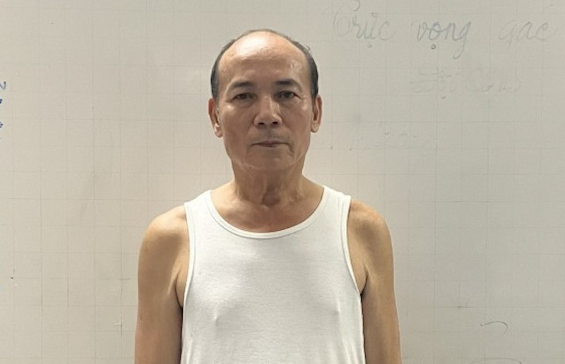 Nguyễn Phương Tùng tại cơ quan Công an. Nguyễn Phương Tùng tại cơ quan Công an.