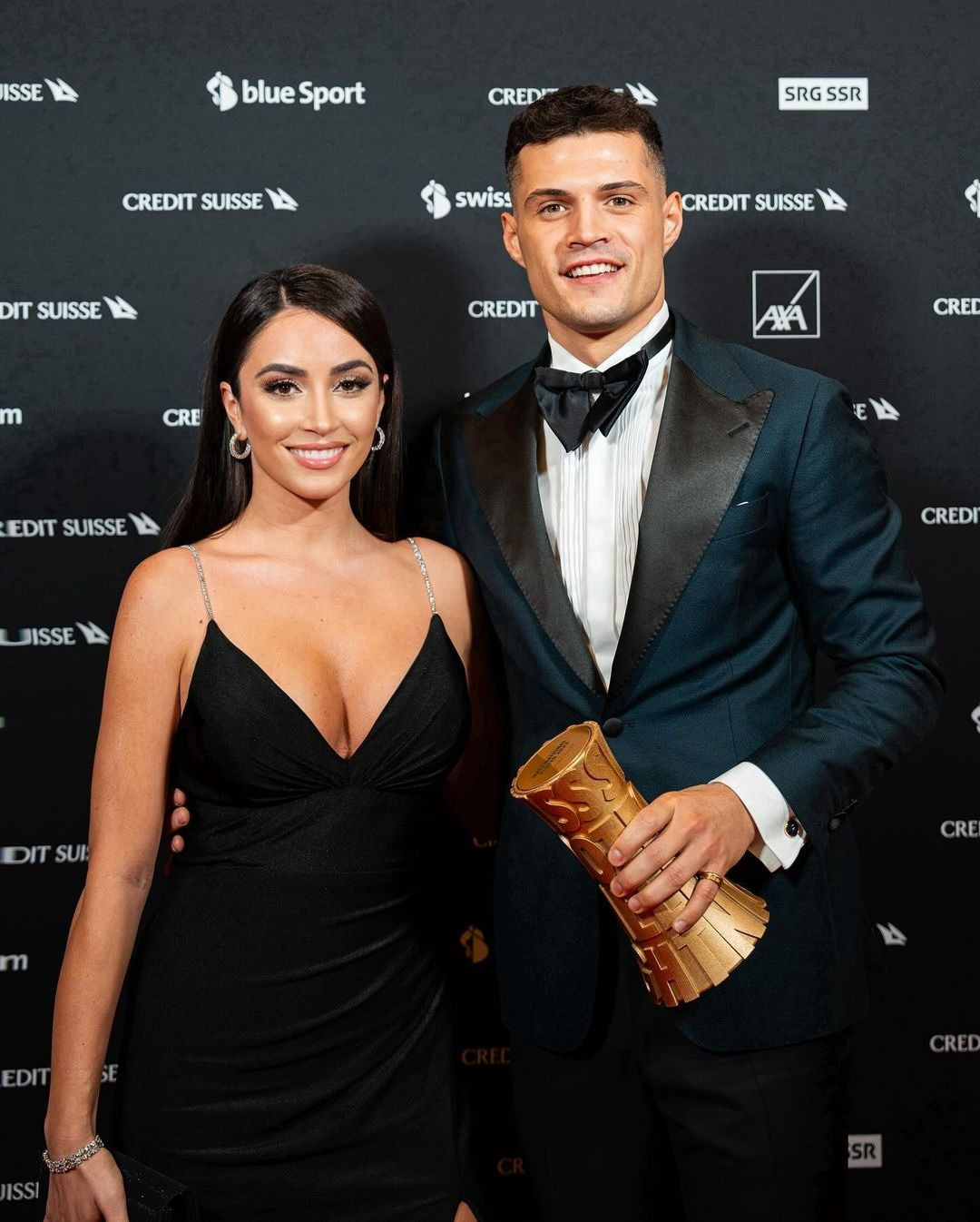 Người vợ sành điệu của cựu đội trưởng Arsenal Granit Xhaka, Leonita Xhaka, cũng sẽ có mặt trên khán đài ủng hộ chồng trong trận đấu tối 6/7. Người vợ sành điệu của cựu đội trưởng Arsenal Granit Xhaka, Leonita Xhaka, cũng sẽ có mặt trên khán đài ủng hộ chồng trong trận đấu tối 6/7.